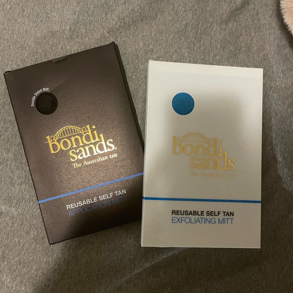 Brand new bondi sands exfoliating mitt and application mitt